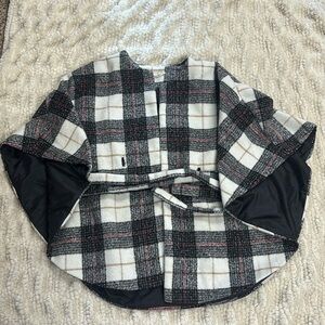 Lined Poncho Plaid Pattern M/L with tie closure